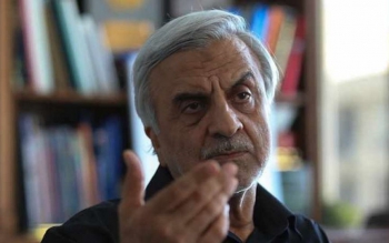 مسئولان مشکلات کشور را به مردم بگویند