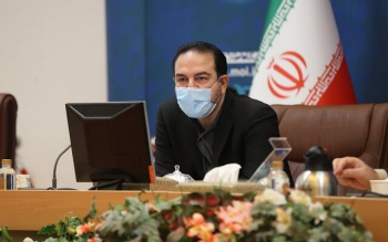 سخنگوی ستاد کرونا: در یکی از استان ها مسئولی بعد از مخالفت چند باره مرکز بهداشت، لباس پاکبان پوشیده و واکسن زده بود