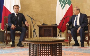 بیش از ۵۷ هزار نفر با امضای طوماری از فرانسه خواستند کنترل لبنان را در دست بگیرد