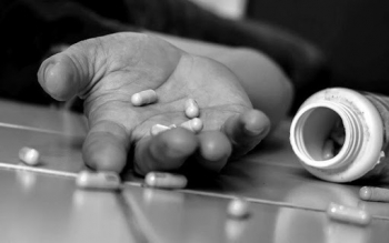 آمار خودکشی در افراد بیکار و افراد مصرف کننده مواد مخدر یا الکل بیشتر است