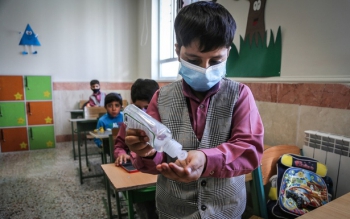 بازگشایی مدارس منجر به افزایش موارد کرونا و مرگ و میر بالا در کودکان خواهد شد / تخت های مراقبت ویژه کودکان به اندازه کافی در کشور موجود نیست