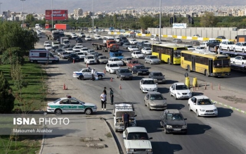 خروجی های کرج به خوبی کنترل نمی شود / متولیان فقط ترافیک ایجاد کرده اند