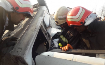 نجات ۶ مصدوم یک حادثه رانندگی در جاده کوچصفهان