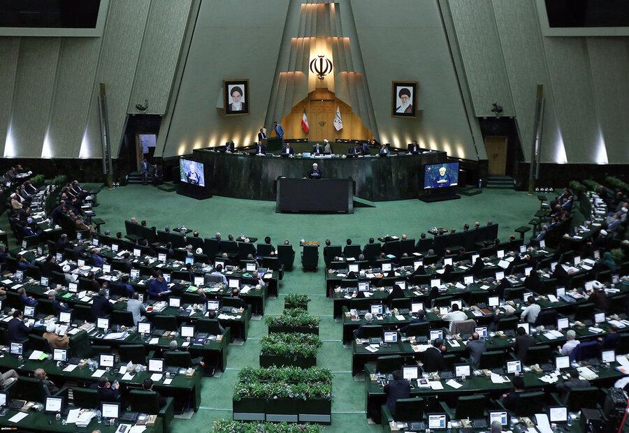 مجلس با تمدید یکساله دوره ششم شوراهای شهر و روستا مخالفت کرد