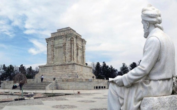 شاهنامه فردوسی ۱۰۴۲ ساله شد