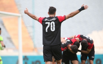 پایان سالِ درخشان پرسپولیس با صدرنشینی