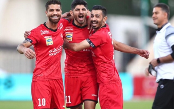 برتری پرسپولیس برابر نساجی/ سرخ ها به صدر جدول بازگشتند