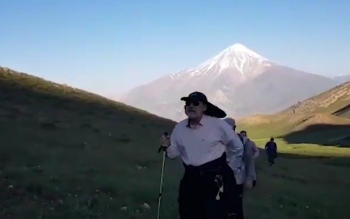 لاریجانی به کوه زد