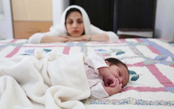 چه کسانی مشمول مرخصی زایمان ۹ ماهه می شوند