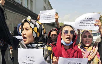 زنان افغانستانی حق اشتغال در بخش خصوصی و دولتی را ندارند