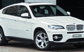 ضبط خودروی BMW قاچاق و جریمه میلیاردی مالک در بندرانزلی