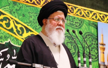  مشکل آب با تجمع حل نمی شود؛ نزولات آسمانی کاهش یافته/در مقابل خدا که تجمع فایده ندارد/ به جایش نماز باران بخوانید