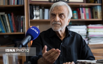 نمایندگان مجلس امروز به جای حل مشکلات معیشتی صحبت از سگ گردانی و ماهواره می کنند/ دولت به گفتمان حفظ ایران بازگردد