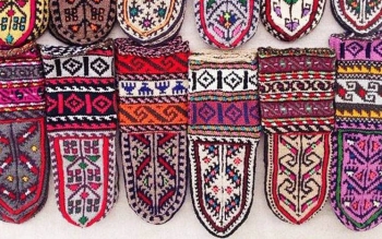 ردپای دلالان در جوراب های بافته شده زنان ماسال و شاندرمن