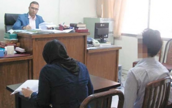  به زنم گفتم به جای آشپزی و تمیزکاری در خانه،شغل پیدا کن