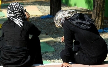 چقدر دختر فراری در ایران وجود دارد؟/مهم ترین عوامل فرار دختران از خانه