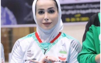 دختر هندبالیست ایرانی چرا پناهنده شد؟/وقتی در حین بازی مقنعه ام کمی عقب رفت رفتار بسیار بدی با من شد