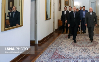 روزنامه کیهان عامل افشای فایل صوتی ظریف، نامه شورای نگهبان به لاریجانی و پاسخ آن را معرفی کرد