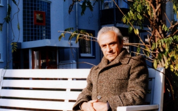 بنیاد رادی جایش فقط رشت است