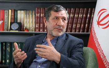 نماینده مجلس: کارمندان با افزایش حقوق ۱۰ درصدی ۲ سال بسازند تا تورم کاهش یابد