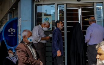 بهانه های عجیب برای کمبود اسکناس/ چرا خودپردازها پول نقد نمی دهند؟