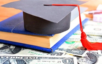 شرایط دریافت ارز دانشجویی/ کدام دانشجویان ارز ارزان می گیرند؟