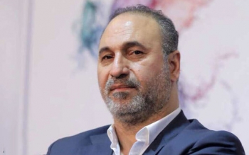 حمله روزنامه کیهان به حمید فرخ نژاد: تندیس را پس دادی، پول را هم پس بده!