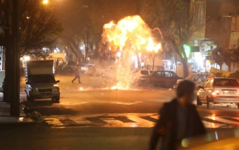 پلیس با «هنجارشکنان» چهارشنبه آخر سال بدون اغماض برخورد می کند/افرادی که در چهارشنبه سوری بازداشت شوند تا ۱۵ فروردین در بازداشت می مانند