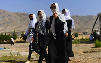 بازگشت دختران افغان به کلاس درس
