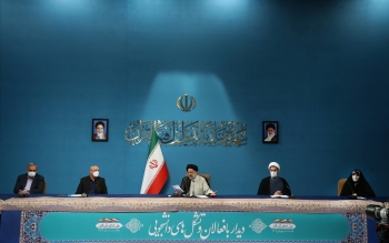 ارز ۴۲۰۰ تومانی باید تا حصول اطمینان از اینکه مشکلی پیش نمی آید، ادامه یابد