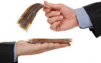 صالح آبادی: نیاز به پول نقد کاهش می یابد