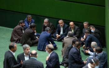وزرای اقتصادی، تاوان گرانی ها را می پردازند؟/دو راهی عزل یا استیضاح وزیران ناکارآمد