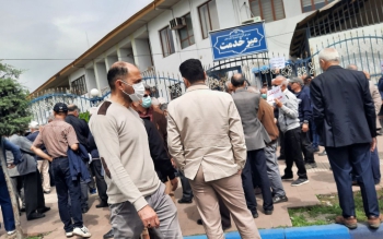 جمعی از فرهنگیان بازنشسته در رشت تجمع کردند