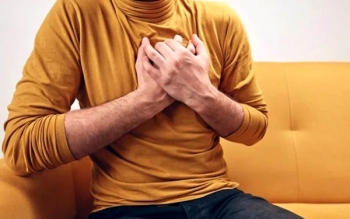 ۵ نشانه  در دستان که خبر از مشکل قلبی می دهد