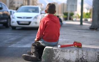 بهره کشی سازمان یافته از کودکان فقط در کارگاه های بازیافت زبالهِ پیمانکاران شهرداری صورت می  گیرد/ مجازات ِ دستگاه هایی که از وظایف خود در حوزه اطفال تخطی می کنند 
