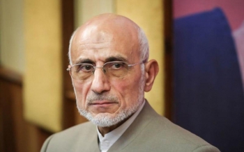 کنایه عباس عبدی به میرسلیم 
