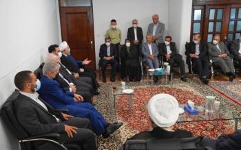 می‌توانستیم تحریم‌ها را در اسفند ۹۹ پایان دهیم/دولت را با میلیاردها دلار اسکناس تحویل دادیم