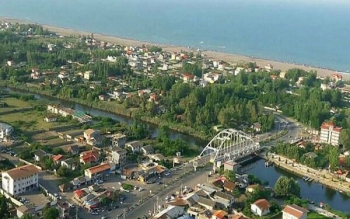 بندر چمخاله تنها بندر گردشگری شمال کشور/ پیشرفت ۷۰ درصدی پروژه