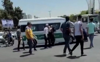 واکنش پلیس به ویدیوی منتشر شده از گشت پلیس و یک مادر