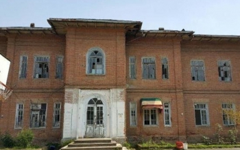 مدرسه تاریخی فروغ رشت؛ دورهمی دانش آموختگان چند نسل