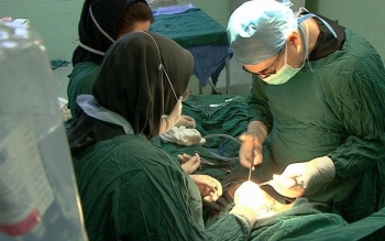 خروج توده 5کیلویی از شکم زن 40 ساله/عکس
