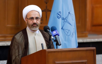  مگر با عقل جور در می آید که روز عاشورا عروسی اتفاق بیافتد/ گاهی به نام اباعبدالله مجالسی برگزار می شود که اتاق فکر دشمن برای آن ها برنامه ریزی می کند
