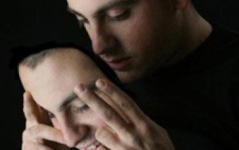 چرا در موقعیت‌های سخت به خود « دروغ » می‌گوییم؟