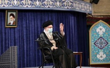 جمهوری اسلامی اژدهای هفت سر استکبار را عقب راند و پیشرفت کرد