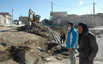 یک لحظه خودمان را جای روستاییان بگذاریم