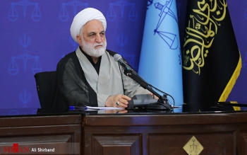 فقط کسانی که به خیابان آمدند مجرم نیستند، مشوقان هم مجرم اند