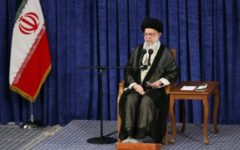 با کسانی که هیجان زده به خیابان  آمدند کار فرهنگی انجام گیرد/ تا جای ممکن فضا نباید امنیتی شود