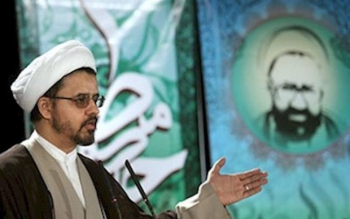  واکنش مطهری به «عمامه پرانی» در خیابان/ باید دید دوستان چه کردند که برخی جوانان دست به چنین اقدامی زدند