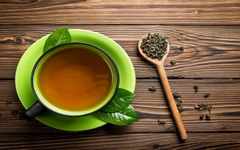دمنوش چای سبز با زنجبیل، پونه و آویشن برای کاهش اثر سوء آلودگی هوا