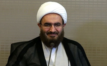 در حوادث اخیر زاهدان آنهایی که سخنرانی های تحریک کننده کردند پاسخگو باشند؛ در خون های ریخته شده سهیم اند